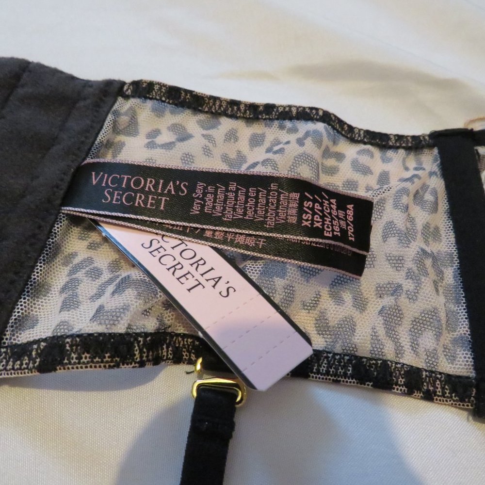 Victoria's Secret Waist Cincher Animal Print Garter Belt  NWT - Picture 4 of 8